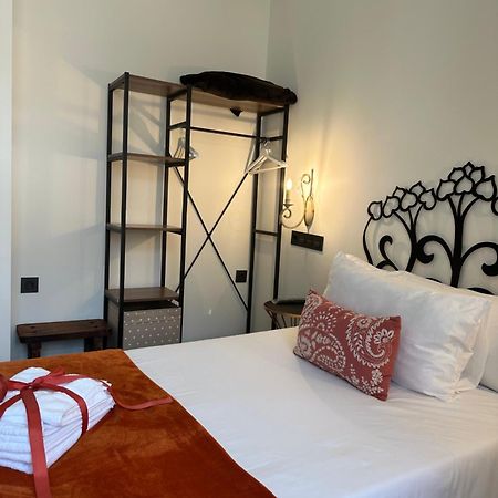 Claren'S Boutique Rooms Кангас-дель-Нарсеа Экстерьер фото