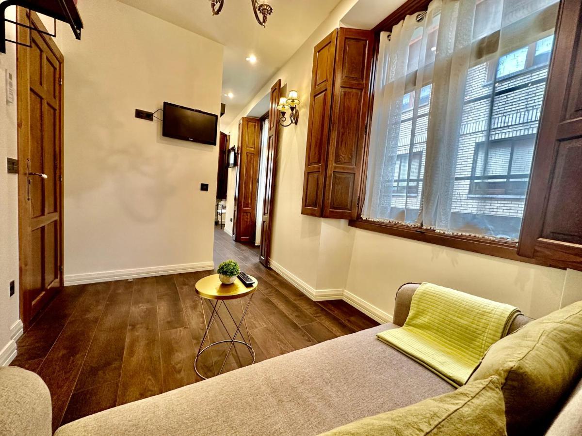 Claren'S Boutique Rooms Кангас-дель-Нарсеа Экстерьер фото