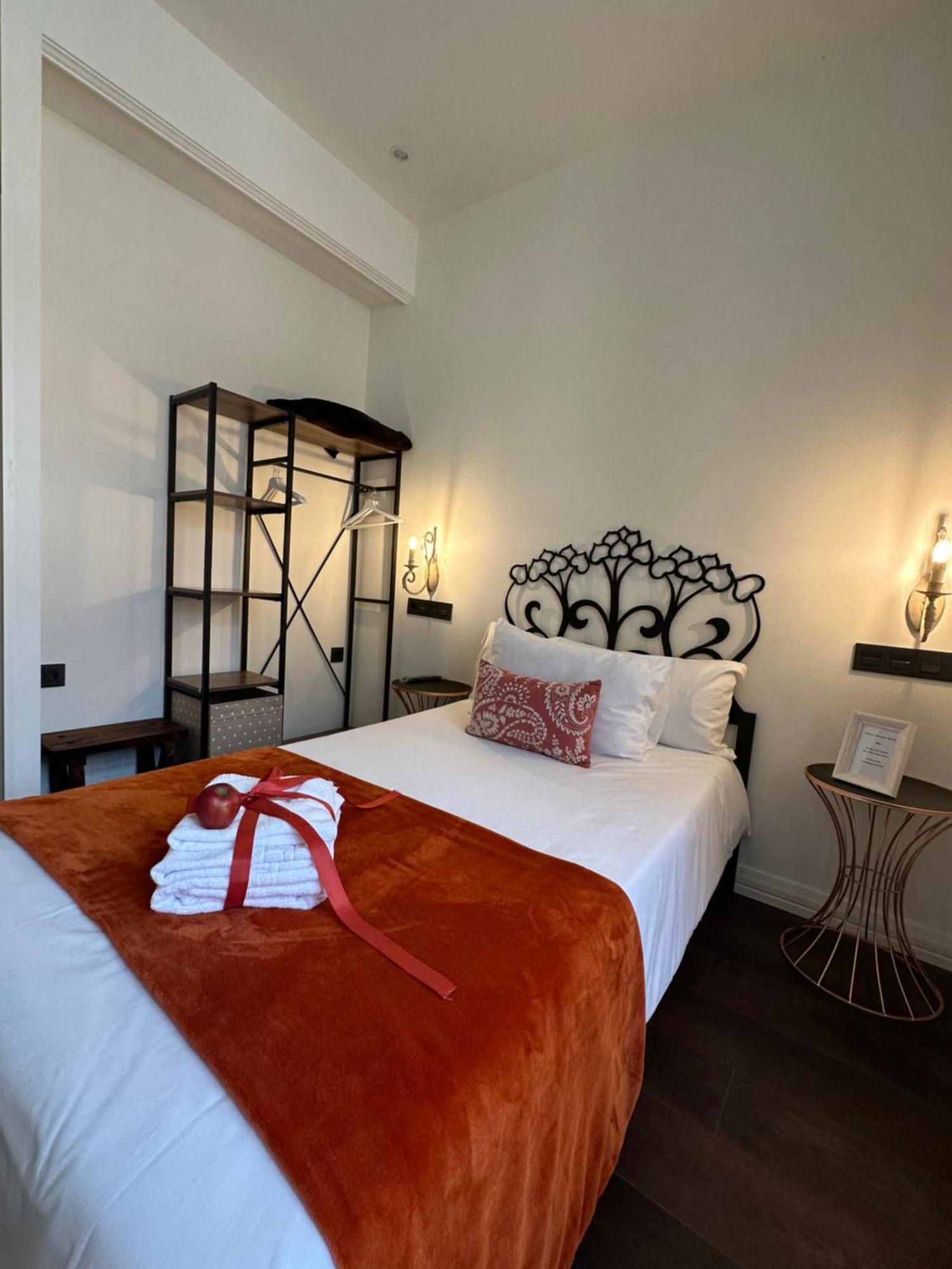 Claren'S Boutique Rooms Кангас-дель-Нарсеа Экстерьер фото