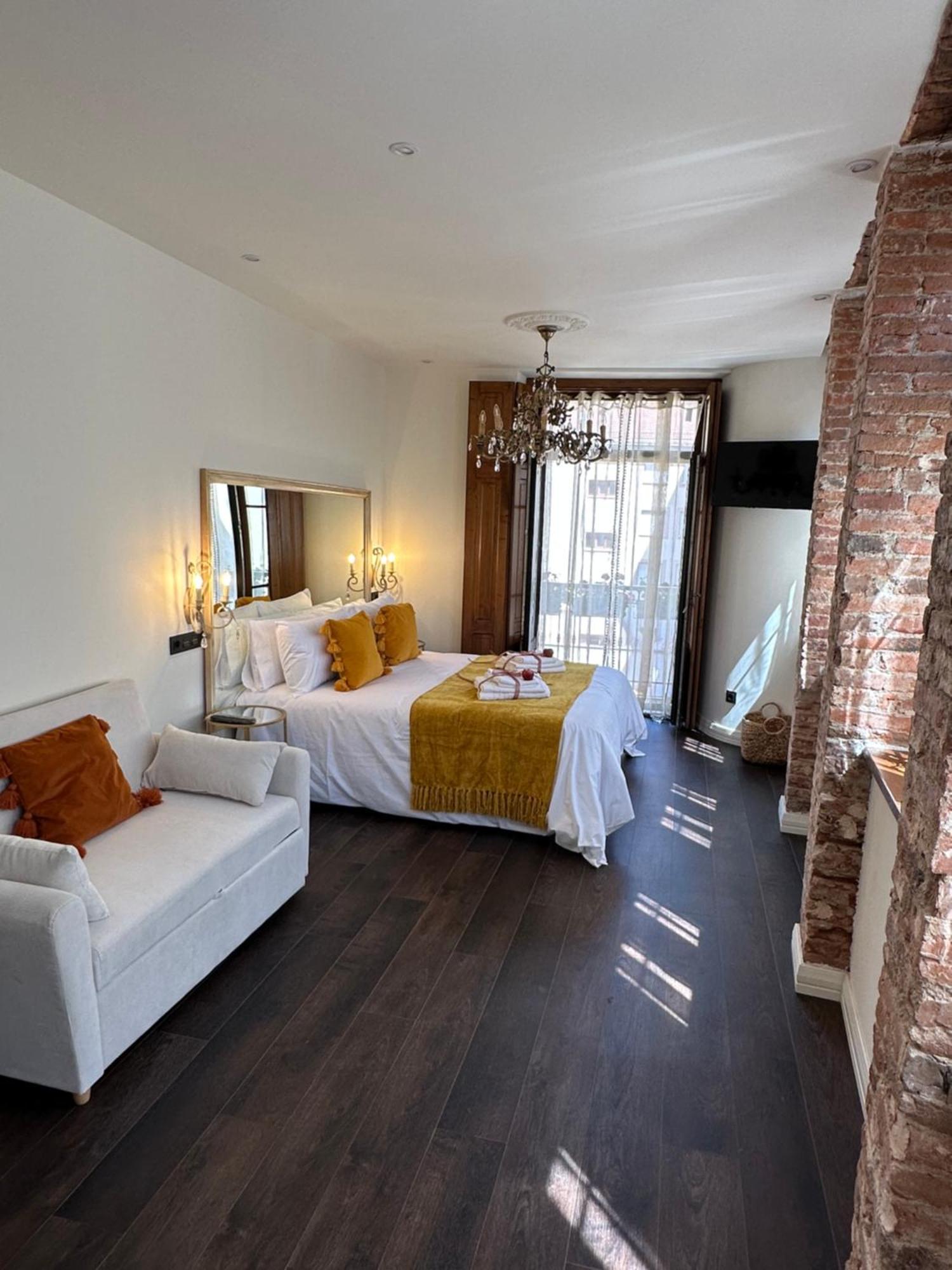 Claren'S Boutique Rooms Кангас-дель-Нарсеа Экстерьер фото